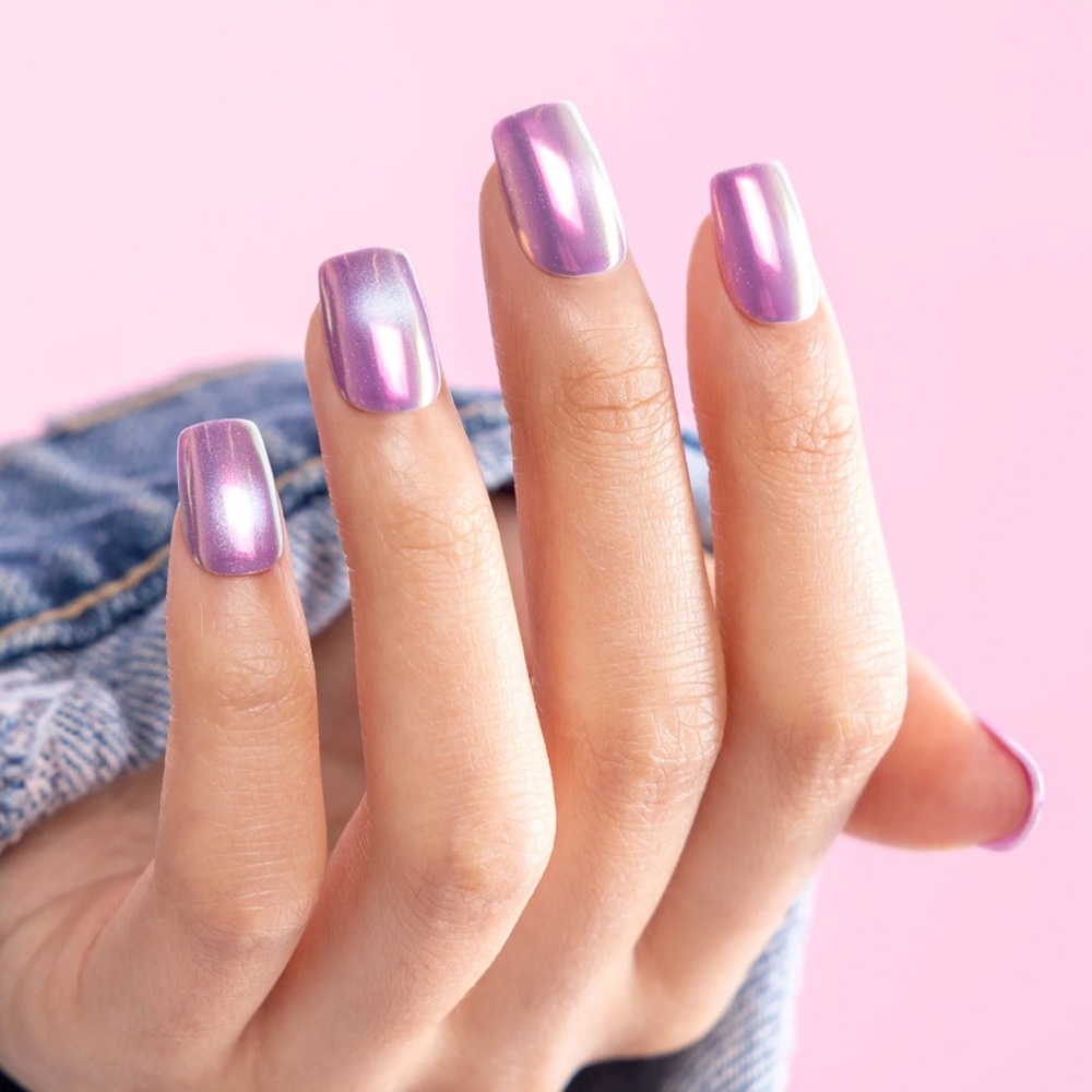 ⭐️ NEW Red Aspen Nail Dashes